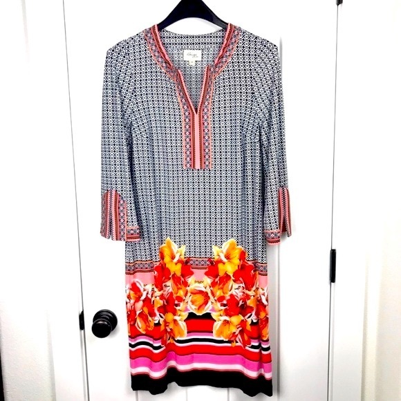 Beige by eci Dresses & Skirts - Beige by ECI medium 3/4 sleeve floral dress